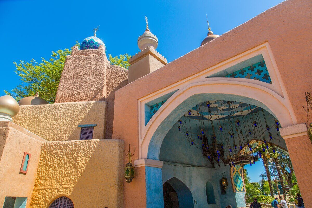 Passage from Adventureland to Central Plaza View upwards to the archway at the passage to the Central Plaza