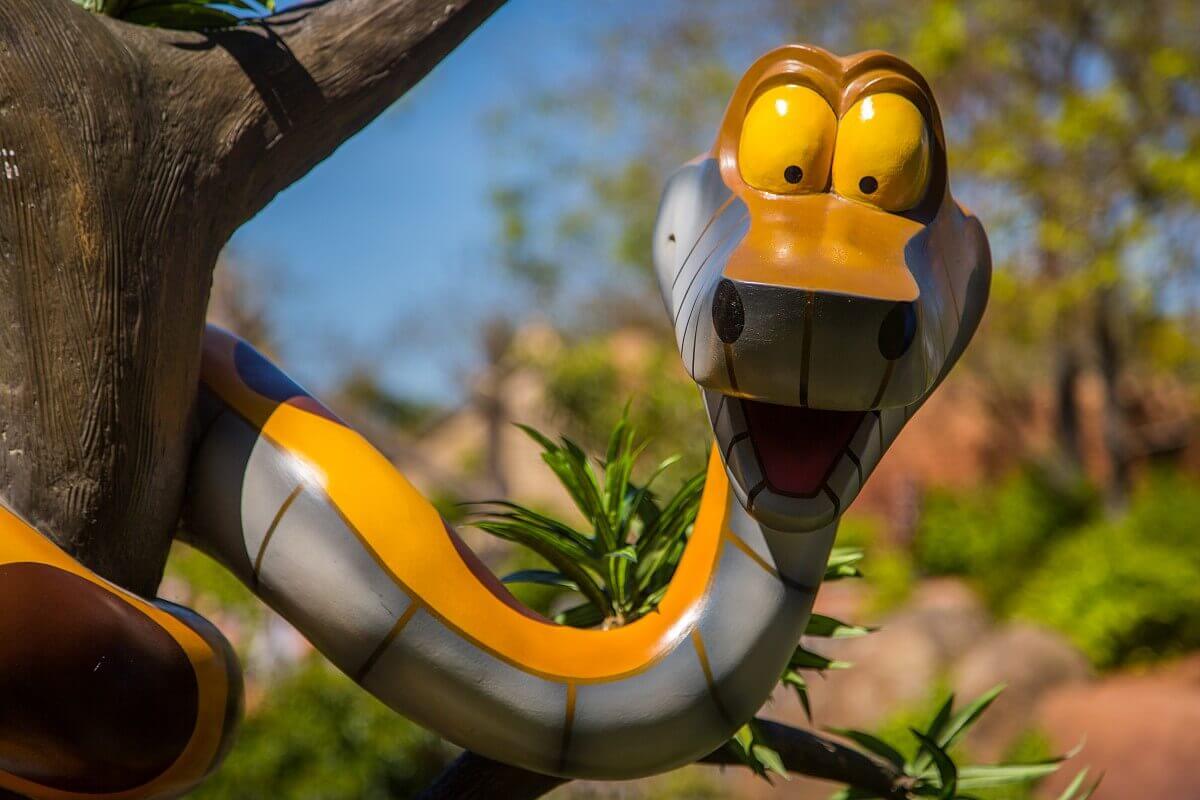 Close-up of a figure of the snake Kaa View from the front of the figure of the snake Kaa in Adventureland