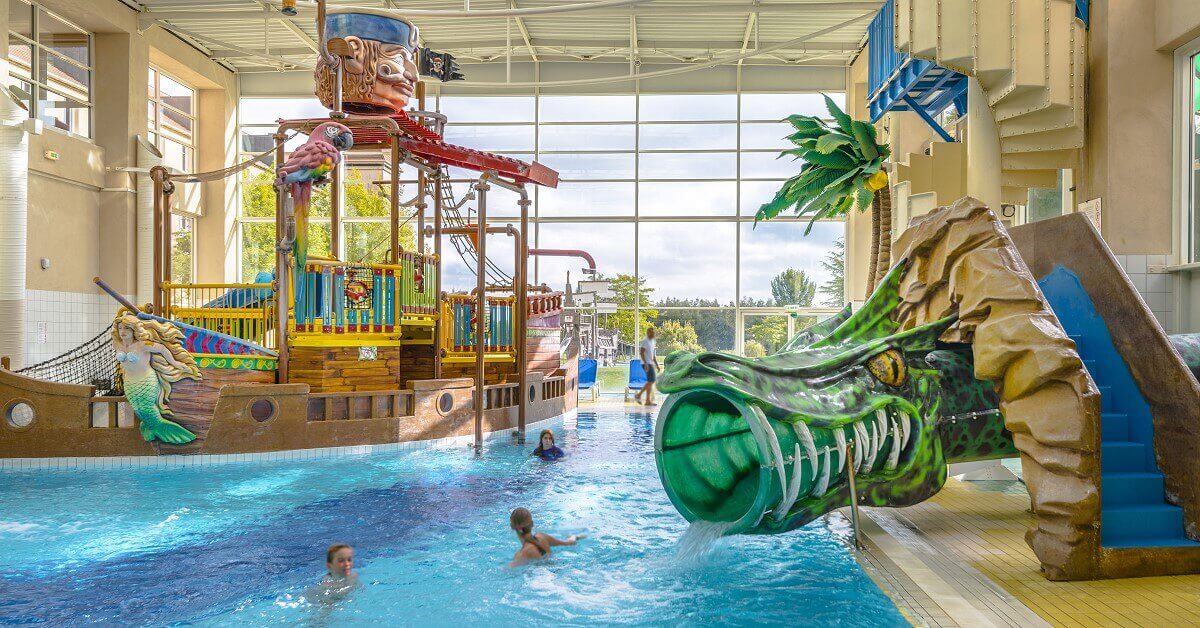 Algonquin Explorer's Hotel Disneyland Paris Nicely designed Pool of the Algonquin Explorer's Hotel Disneyland Paris