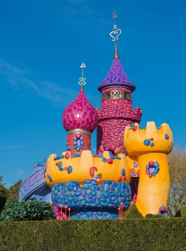 The Queen of Hearts Castle in Alice's Curious Maze View of the colourful castle in the middle of Alice's Curious Maze in Fantasyland