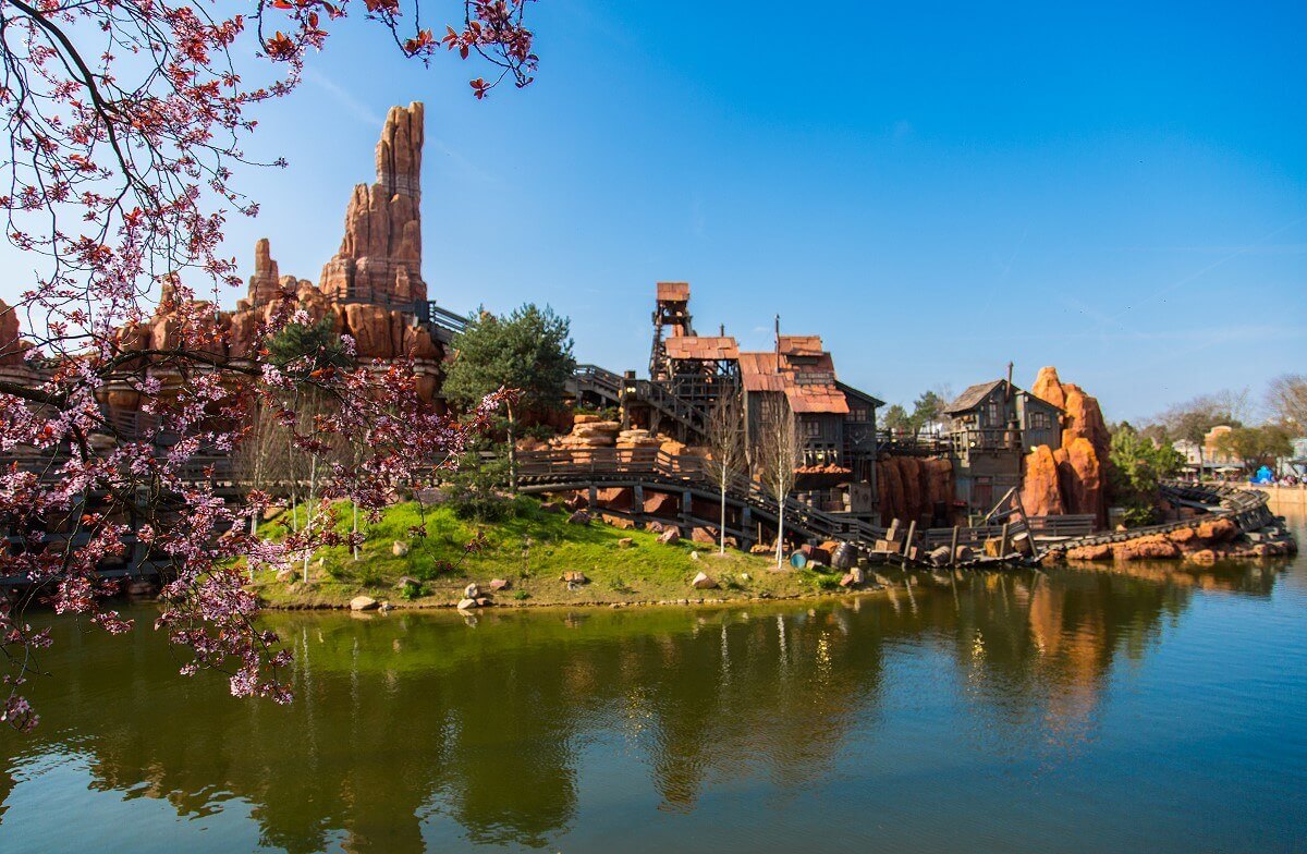 Big Thunder Mountain and the Rivers of the Far East Behind the Rivers of the Far East, the impressive Big Thunder Mountain rises in the middle of the sea