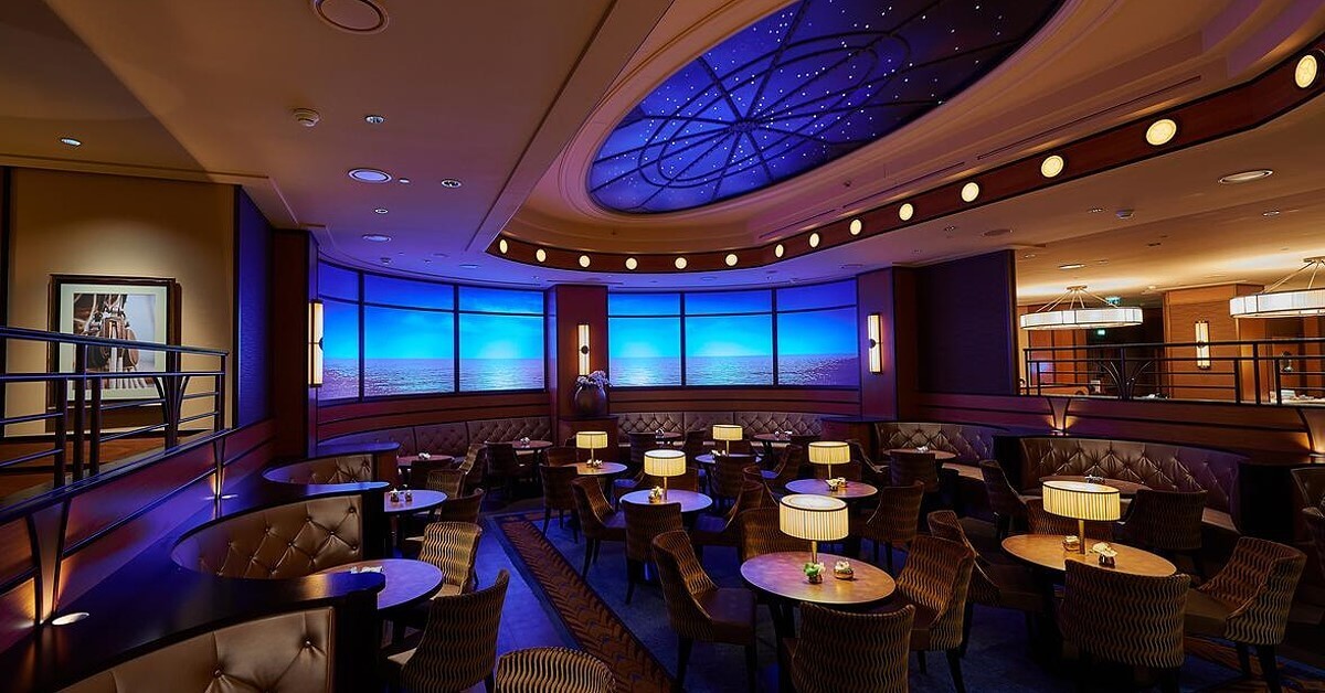 Compass Club, the Club / Concierge Level of the Newport Bay Clubs Club Lounge of the Compass Club
