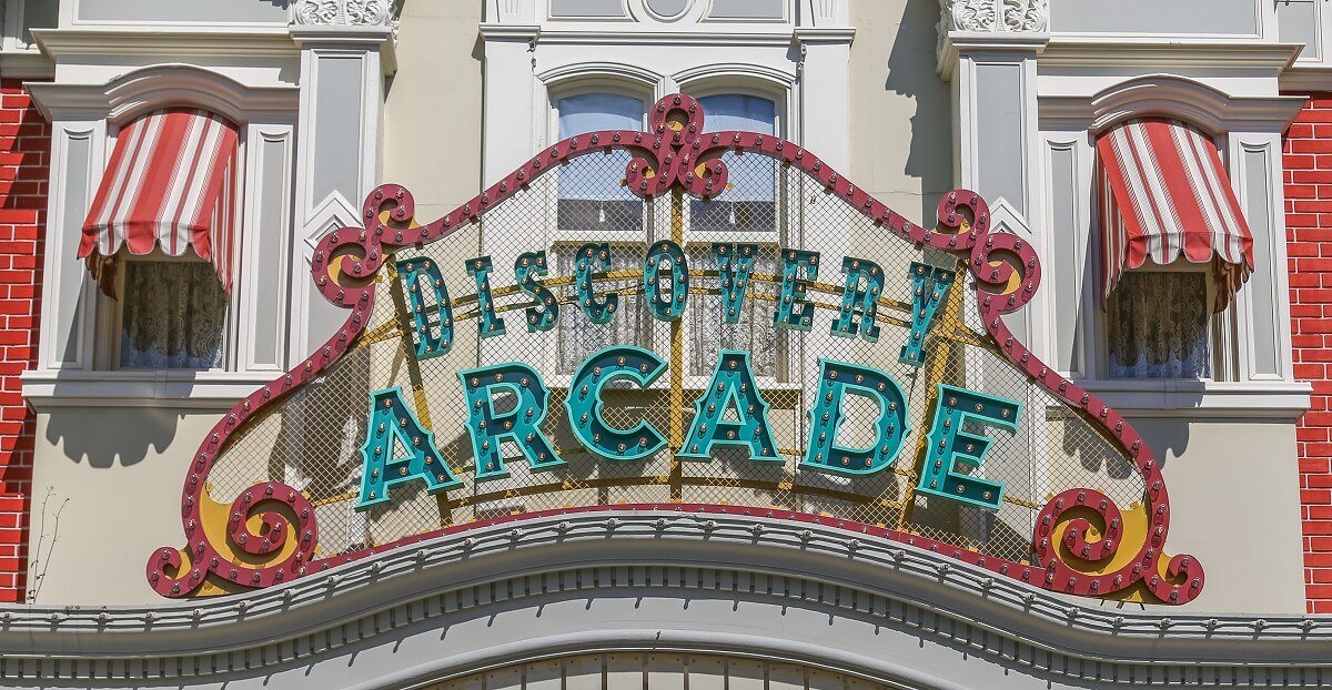Discovery Arcade sign studded with light bulbs Discovery Arcade sign studded with light bulbs