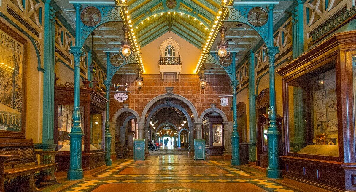 Wide shot of the Discovery Arcade from the direction of Town Square Wide shot of the Discovery Arcade from the direction of Town Square