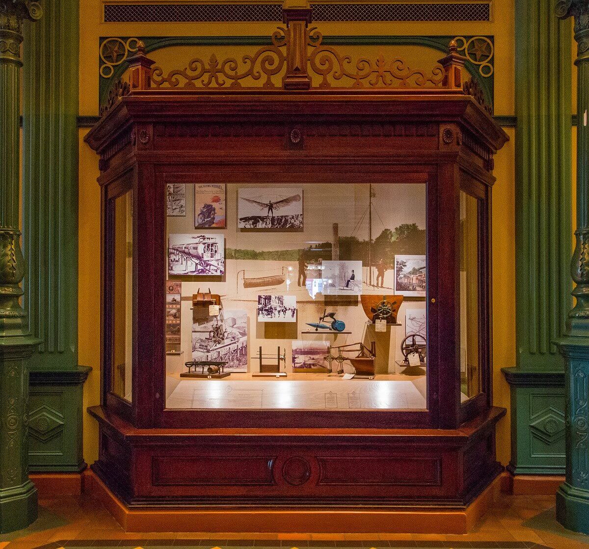 Display case with godfather models of means of locomotion Display case with godfather models of means of locomotion