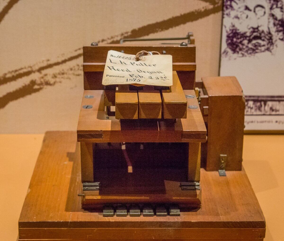 Patent model of a part of a harmonium Patent model of a part of a harmonium from 1875