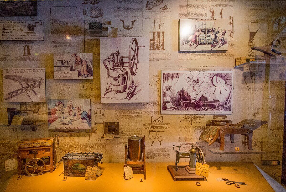 Overview of a variety of patent models Overview of a variety of patent models