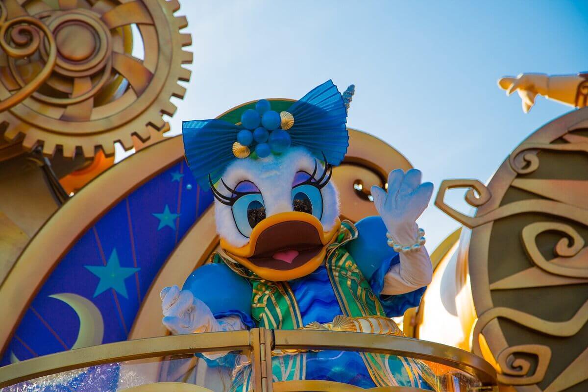 Daisy Duck at Disney Stars on Parade Close-up of Daisy Duck on the parade float at Disney Stars on Parade
