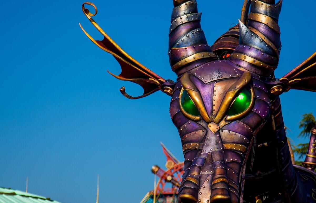 Maleficento dragon Close up of the dragon at Disney Stars on Parade - Malefiz in the shape of a dragon
