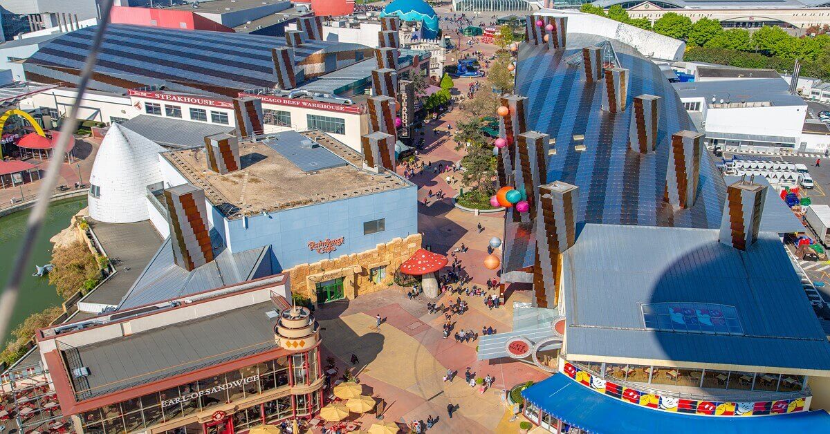 Disney Village in Disneyland Paris Blick über das Disney Village aus Panoramagique