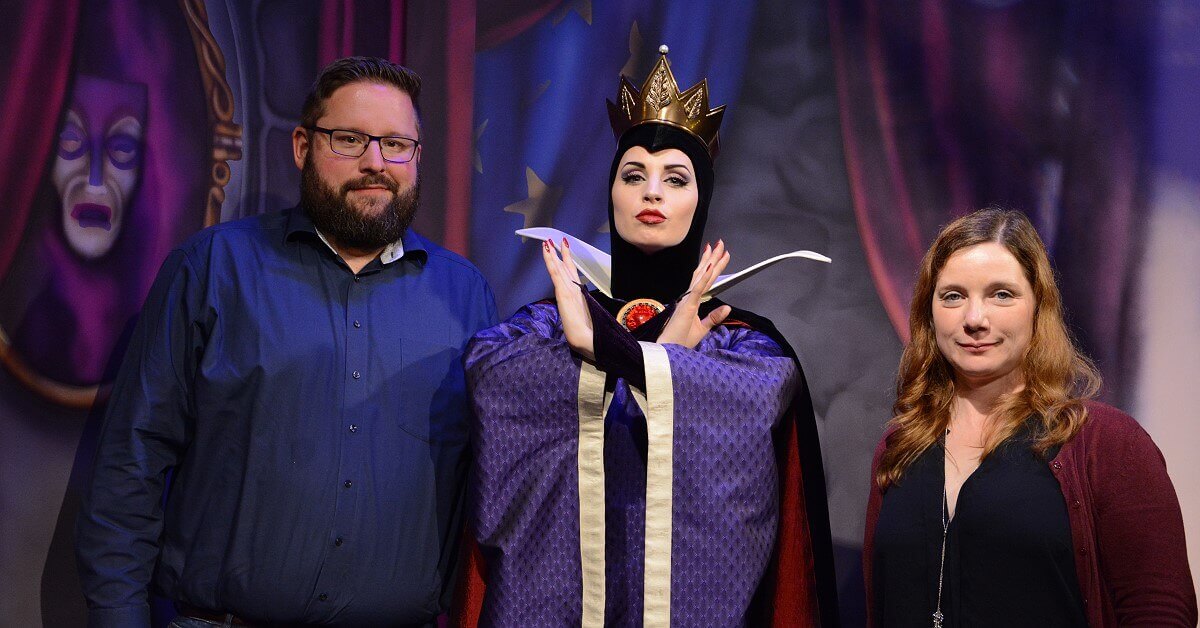 Dining with the Disney characters Dörthe and Torsten with the Evil Queen at a character dining / meal with the Disney characters
