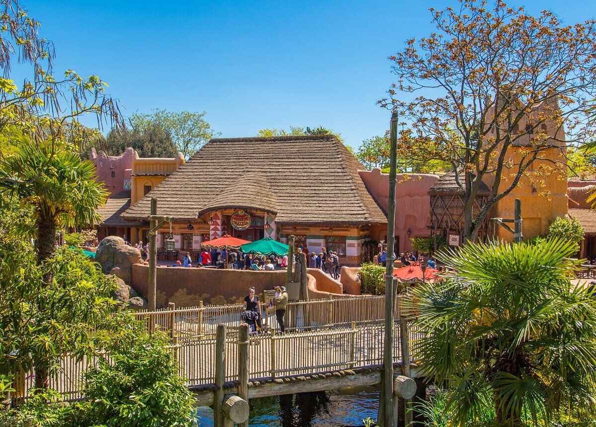 The restaurant Hakuna Matata from a distance View from a distance to the building of the restaurant Hakuna Matata in Adventureland