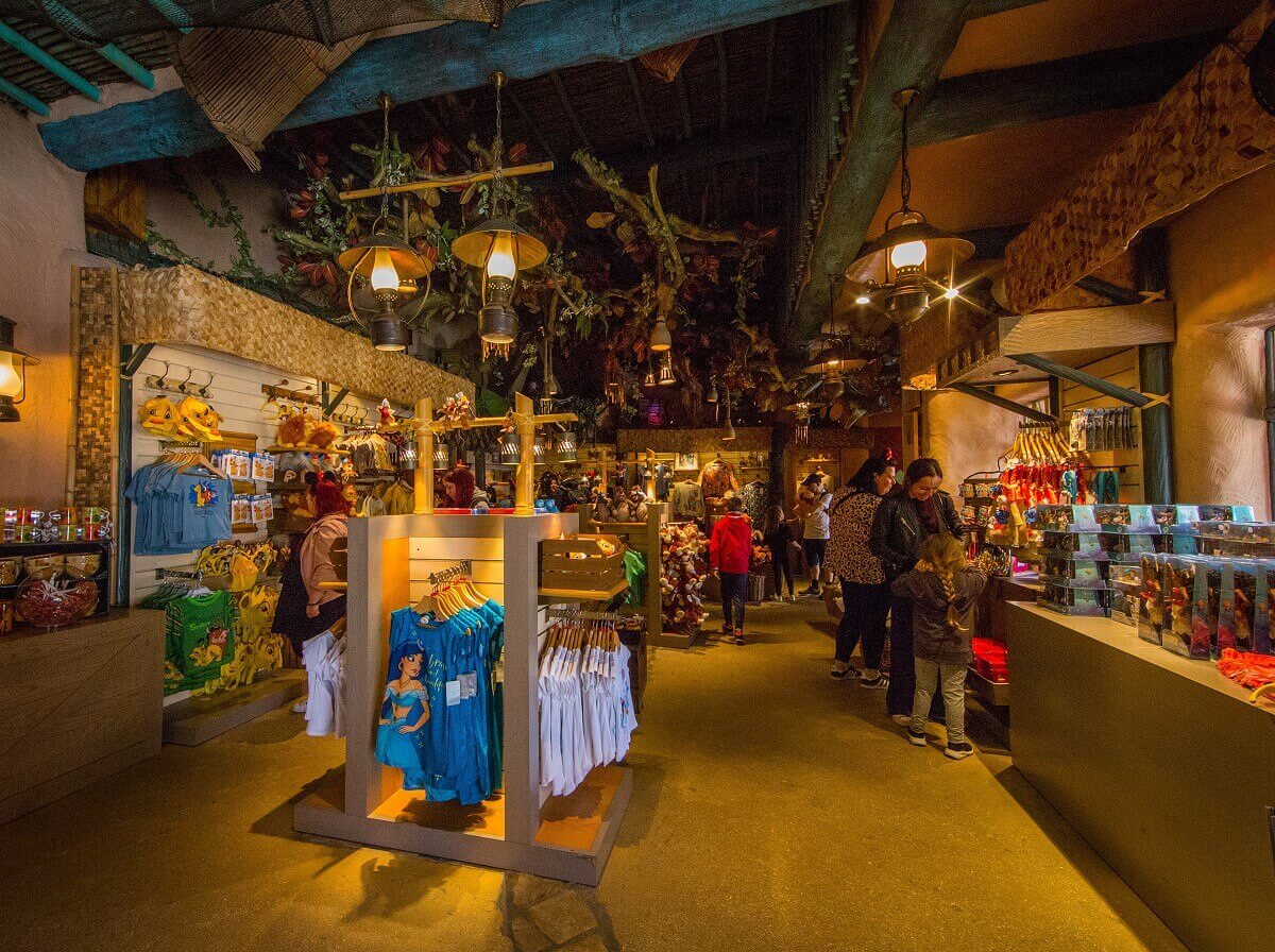 Interior of the shop View into the interior of the shop La Girafe Curieuse