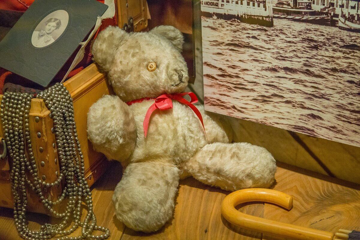Historical Teddy Bear Historical teddy bear in the exhibition of things that accompanied emigrants to the USA