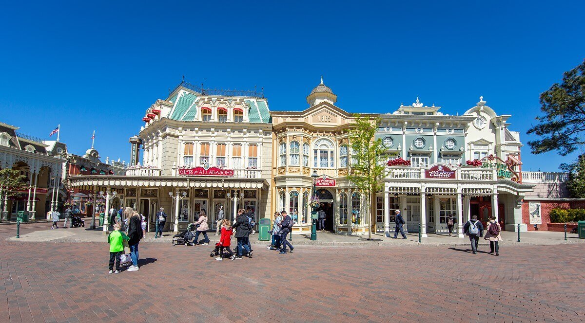 Flora's Boutique View of the façade of Flora's Boutique New Century Notions store from town Square.