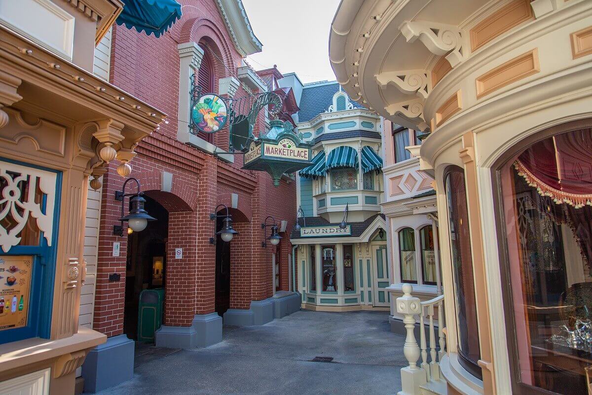 Marketplace The Marketplace at the end of Market Street, central a big Marketplace sign, in the background the laundry