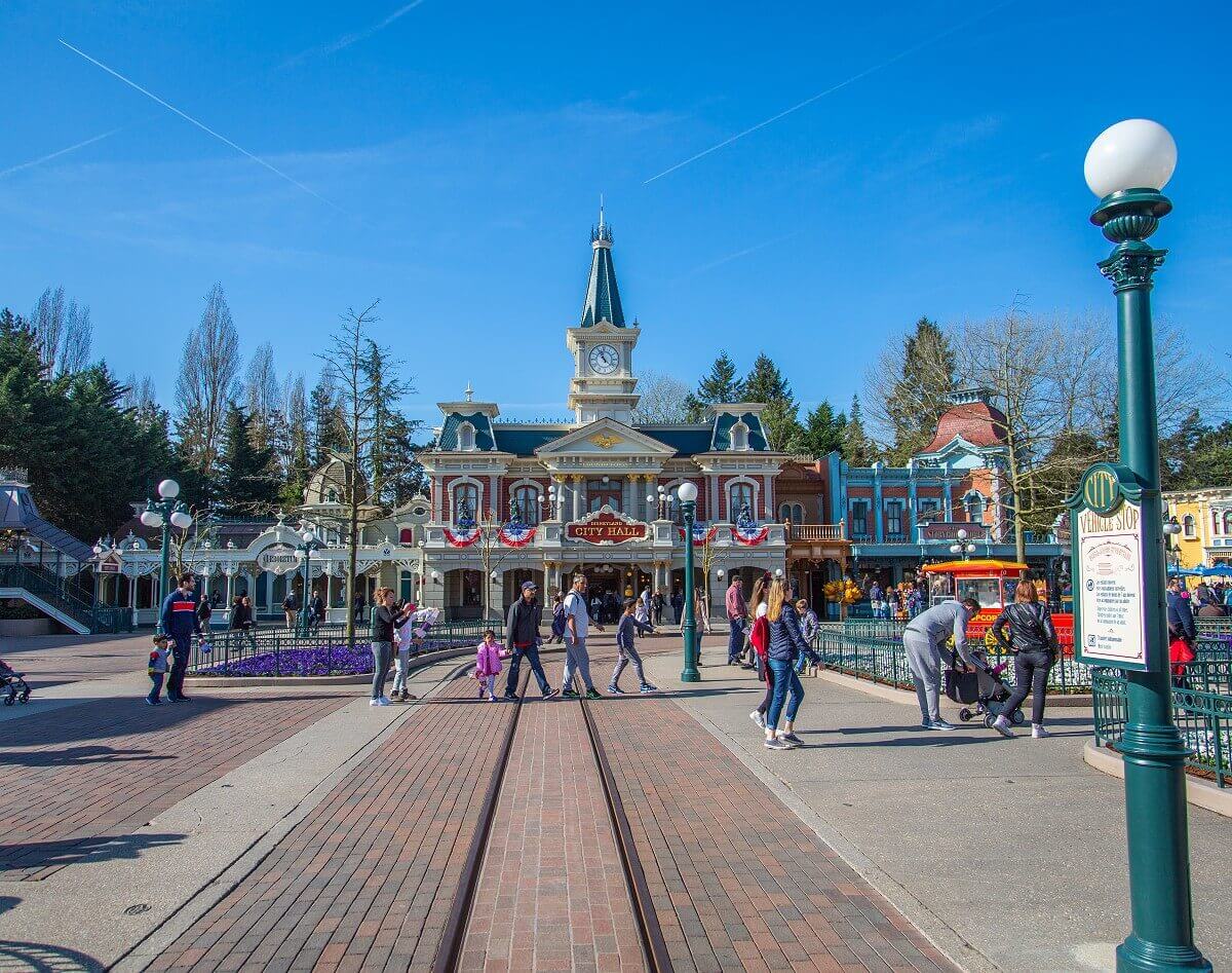 City Hall View of City Hall in Disneyland Park, in front of it the tracks for the Horsedrawn Streetcar are in the ground