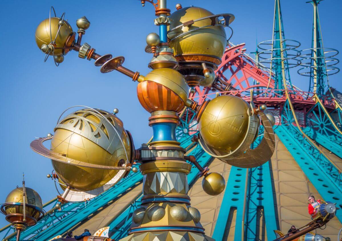 Metallic planets in front of Hyperspace Mountain View past the shiny metallic planets of Orbitron to Hyperspace Mountain