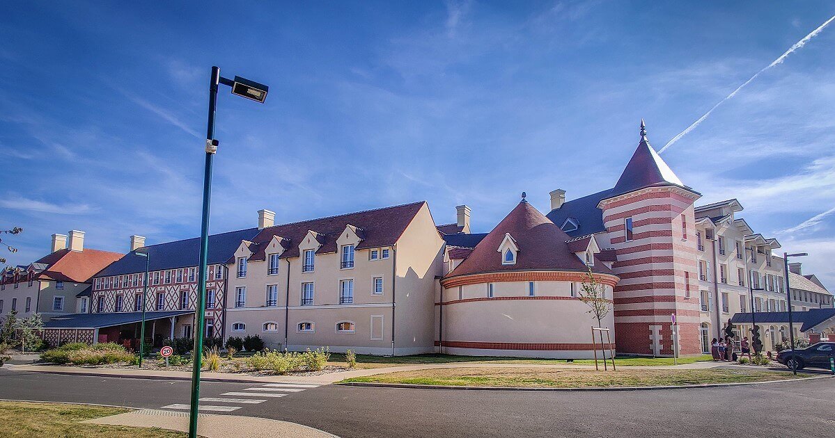 Hotel Stay City View of the main building of the Stay City Hotel at Disneyland Paris