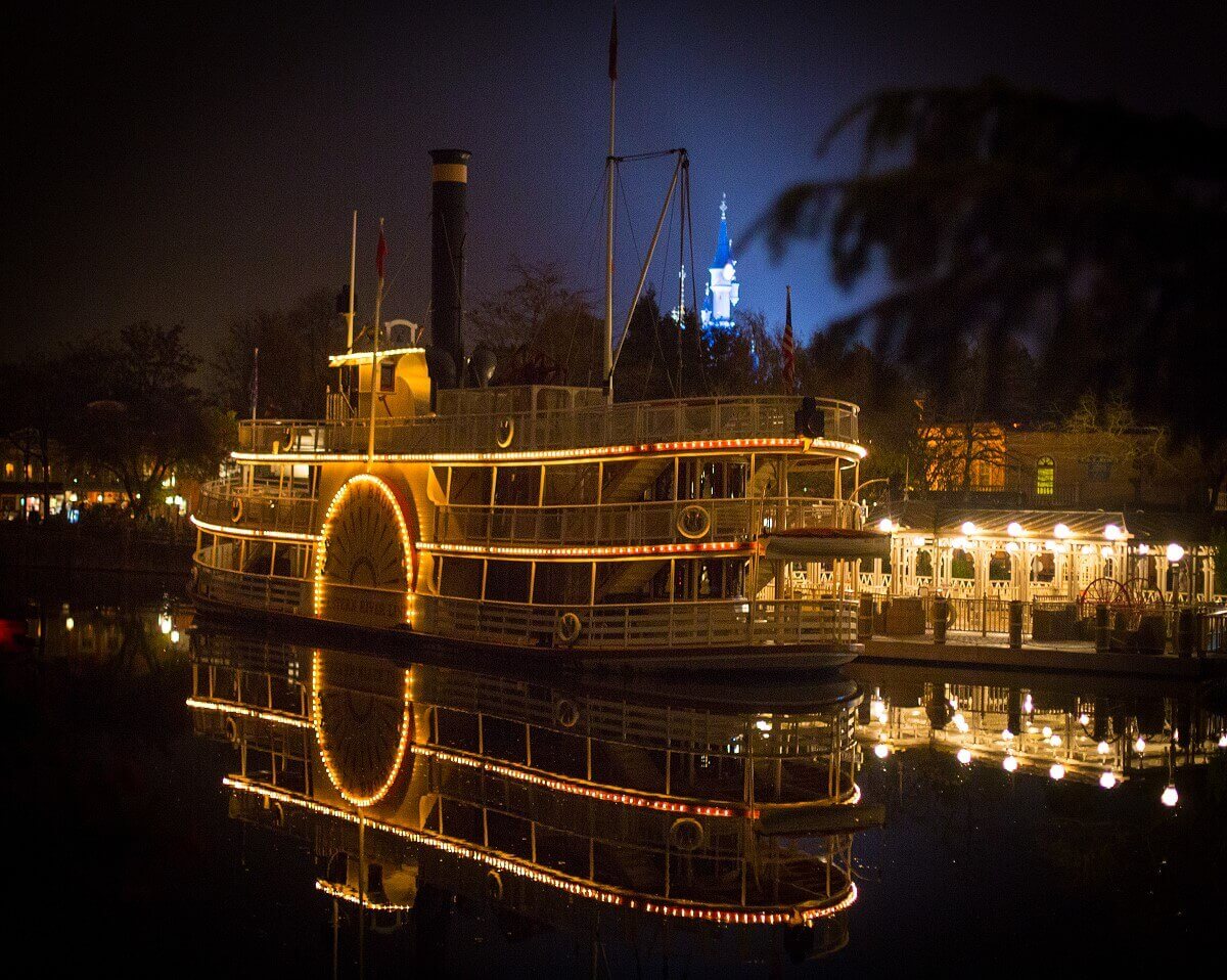 Molly Brown at night The Molly Brown steamboat with lights at night