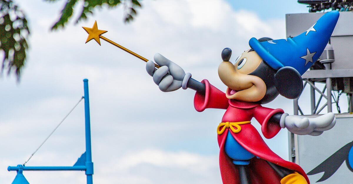 Toon Studios at Walt Disney Studios Park Sorcerer Mickey / Mickey as sorcerer's apprentice at the entrance to Toon Studios