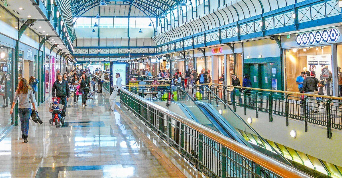 Shopping centre in the Val d'Europe View along a hallway in the style of Les Halles in the Val d'Europa shopping centre