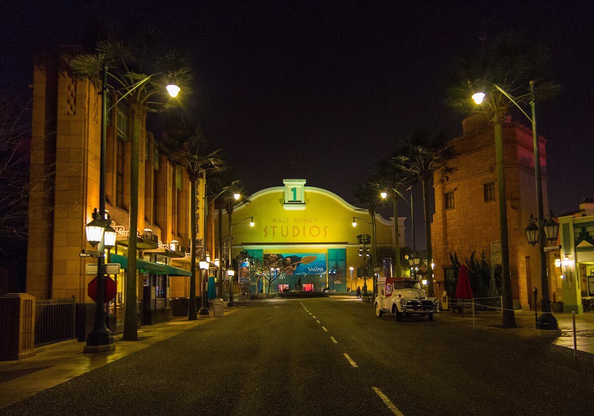 View over Hollywood Boulevard View over Hollywood Boulevard at night in the direction of Studio 1