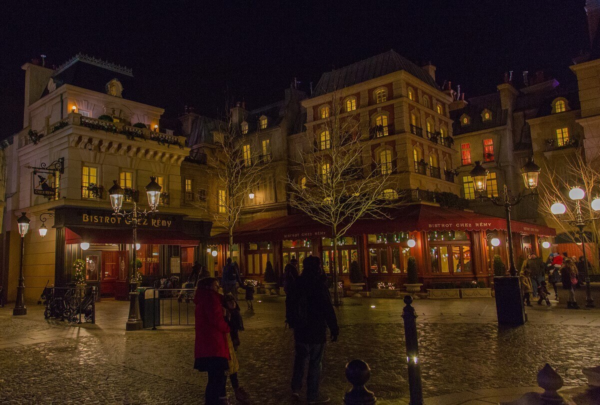 A view over the evening Place de Remy A view over the evening Place de Remy