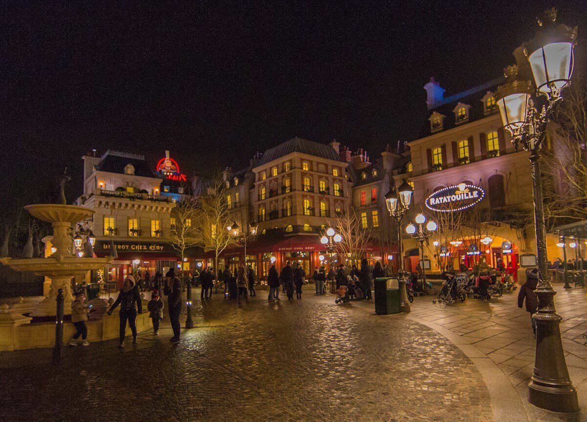 Total of the Place de Remy at night View over the Place de Remy at night from the fountain to Ratatouille - The Adventure
