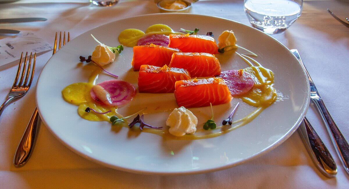 Salmon with carpaccio of two kinds of beets Salmon with carpaccio of two kinds of beets